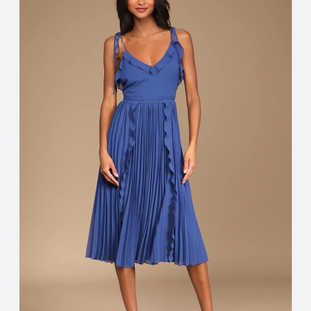 NWT Lulu’s Never a Dull Moment midi dress